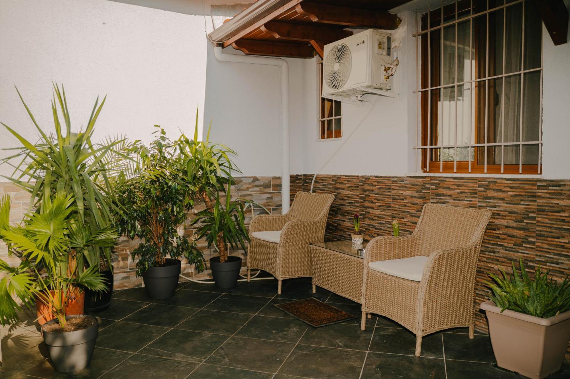 Peaceful Villa In New Bazaar Tirana Exterior photo
