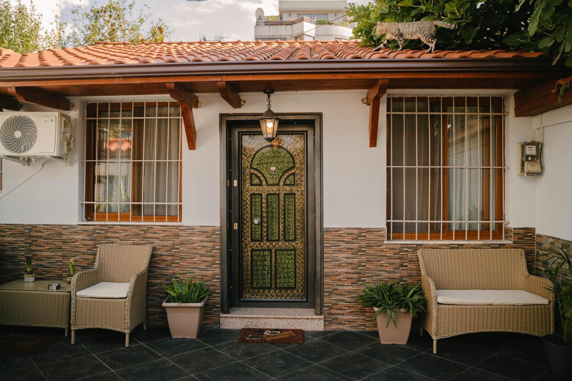 Peaceful Villa In New Bazaar Tirana Exterior photo