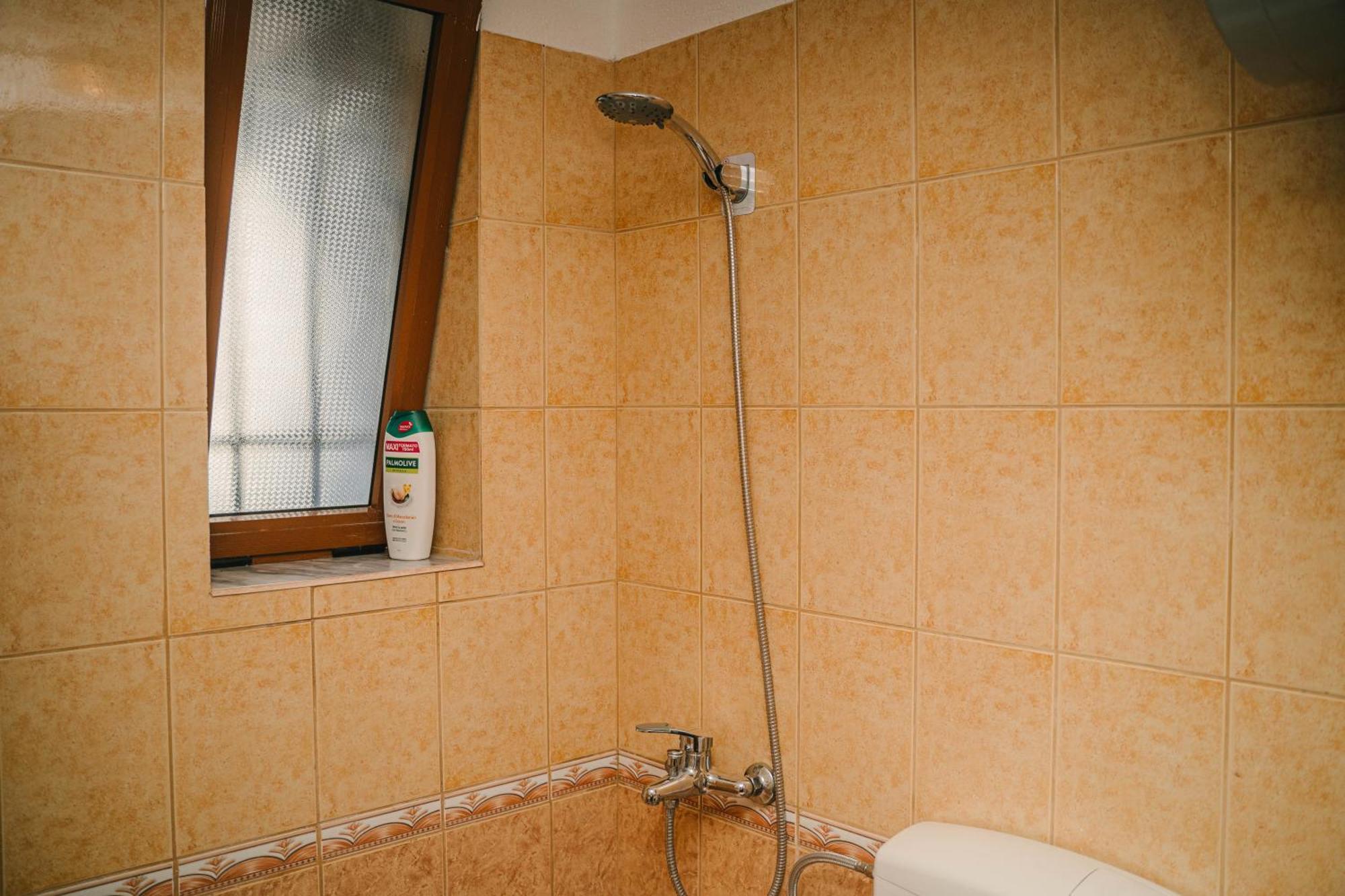 Peaceful Villa In New Bazaar Tirana Exterior photo